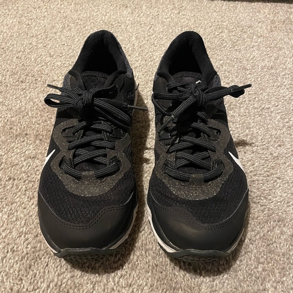 Women's Nike Trail Sneaker - Picture 3 of 4